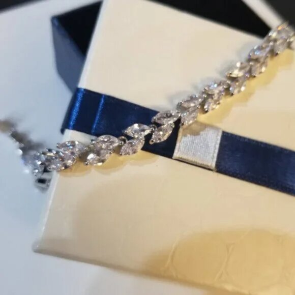 18k White Gold plated Swarovski Women's marquise bracelet - Picture 3 of 11